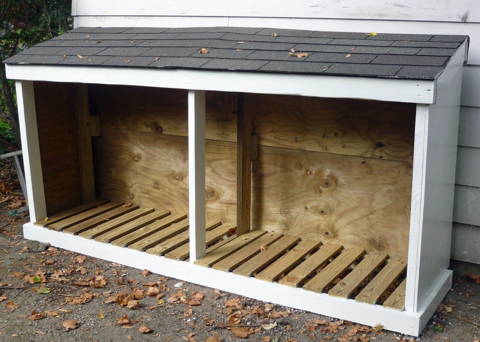 How To Buy Replacement Wood Shed Doors For Your Back Yard 